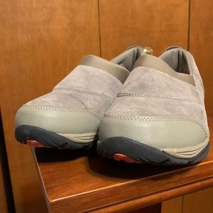 Easy Spirit Slip on Tennis Shoes